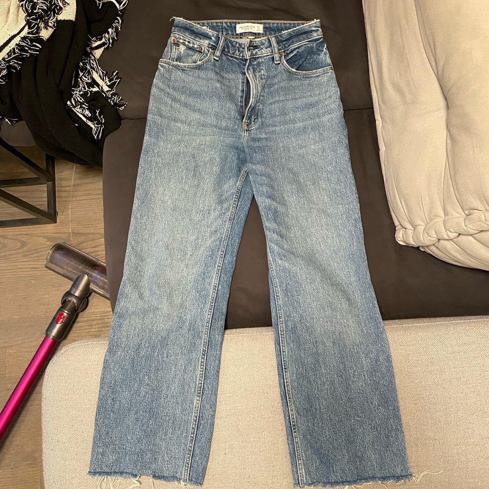 Abercrombie and fitch relaxed leg jeans, chopped hem